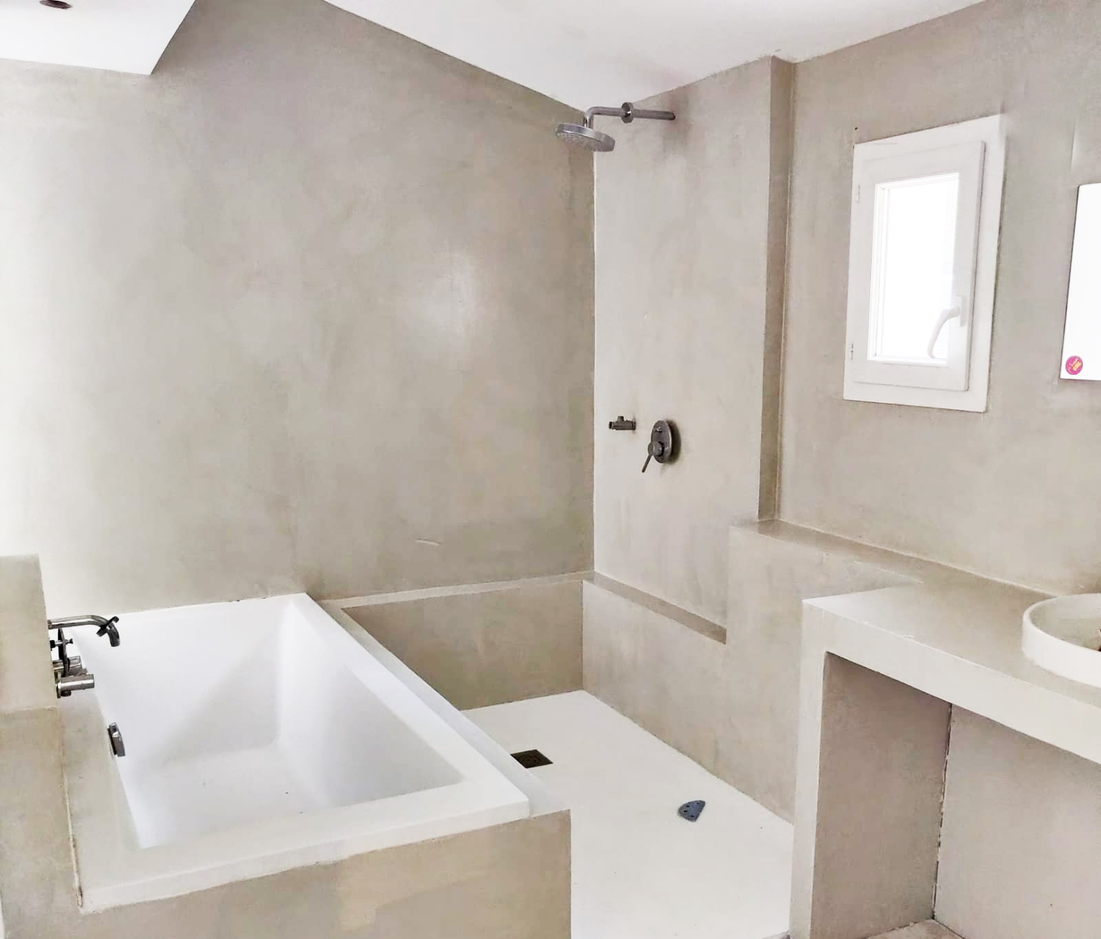 Microcement Residential Bathroom Reference Case